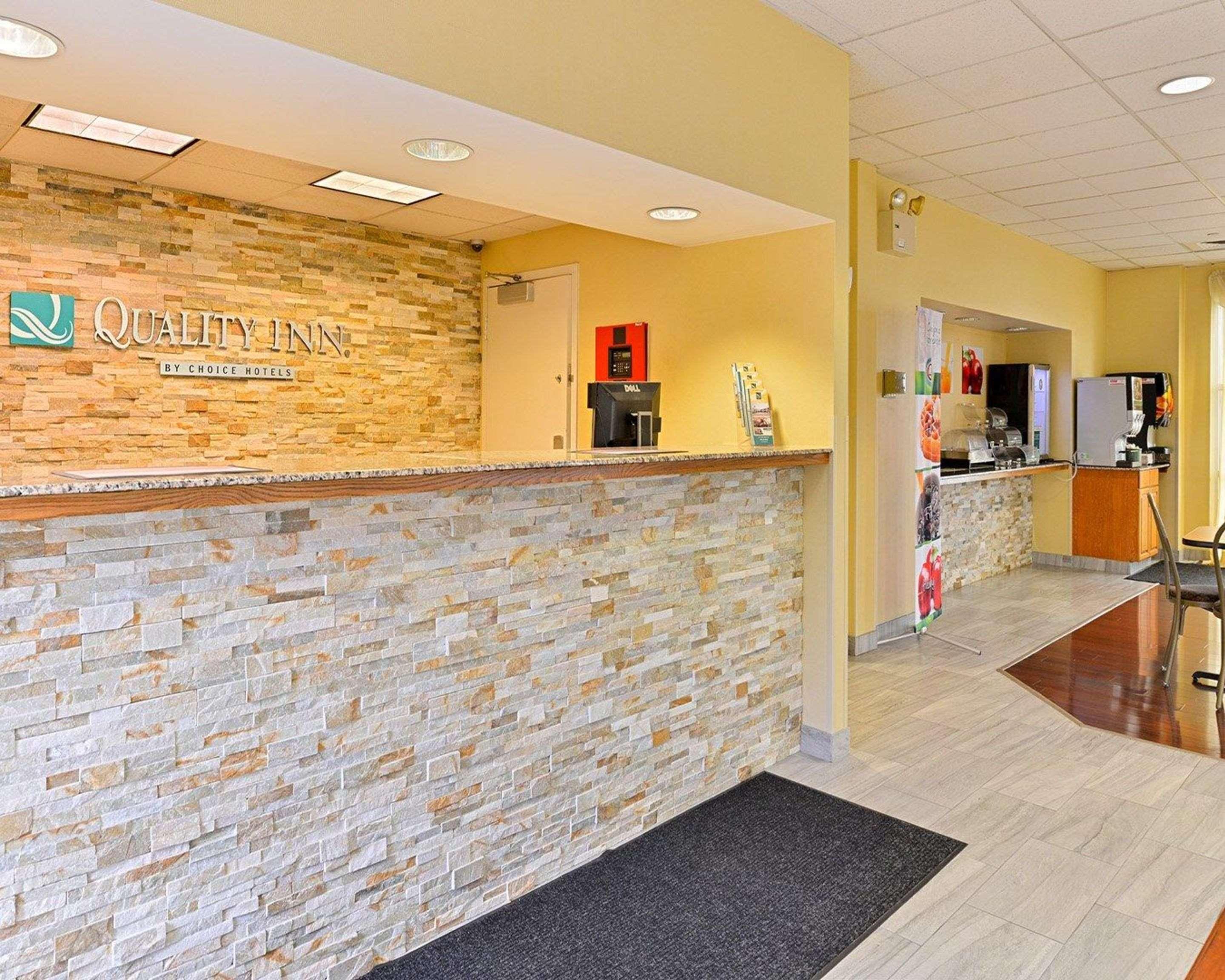 Quality Inn East Haven - New Haven Eksteriør billede