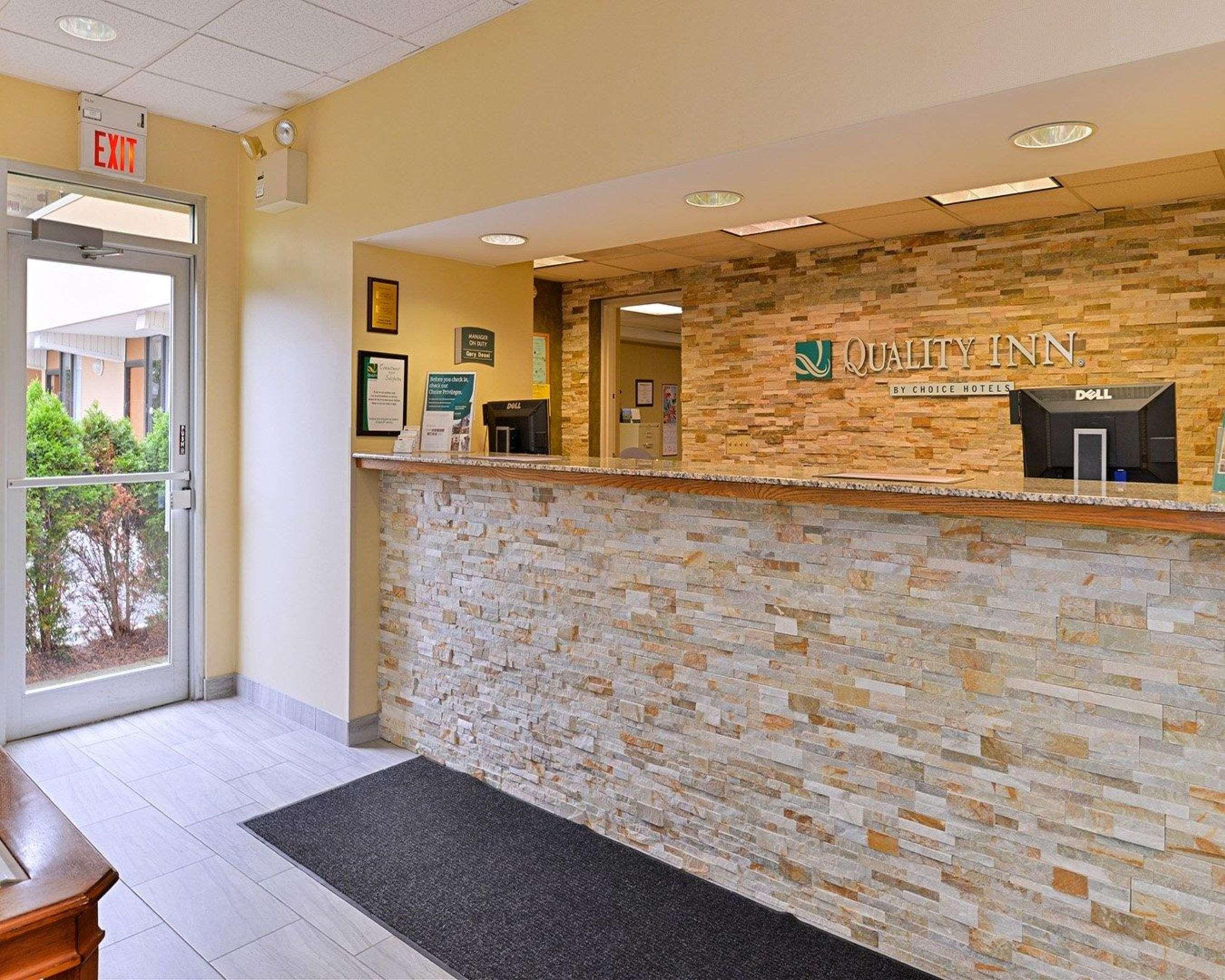 Quality Inn East Haven - New Haven Eksteriør billede